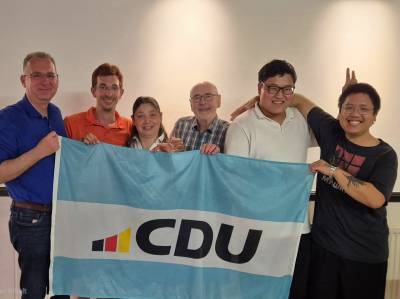 Von links: Sebastian Wetzstein, Christian Kaiser, Katherina Mainhardt, Emanuel Brecht, Ao Sheng Ji und Khai Hoan Nguyen. 